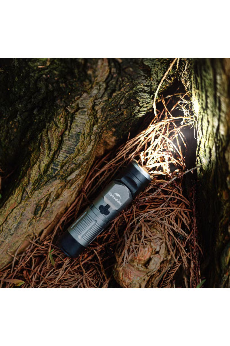 Latarka Naturehike Outdoor Flashlight CNK2450ZM013 Black