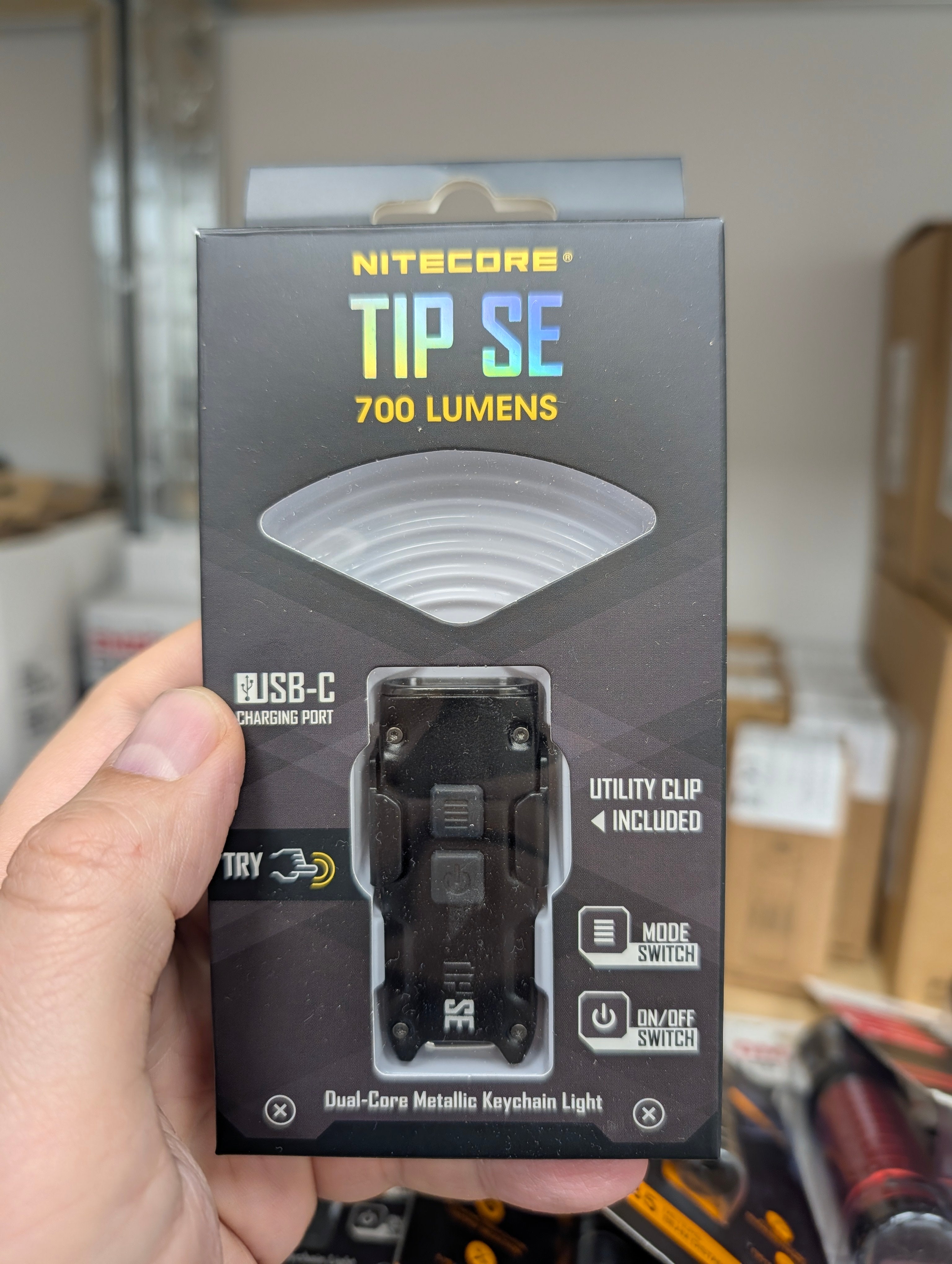 Latarka Brelokowa Nitecore TIP SE Black - 700 Lumenów Mocy w Twojej Kieszeni