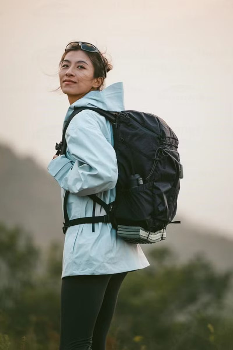 Plecak Naturehike Helium 25L Czarny – lekki, stabilny i gotowy na cały dzień w terenie