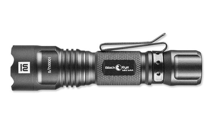 Latarka ręczna Mactronic Black Eye Mini - 135 lm - Czarny