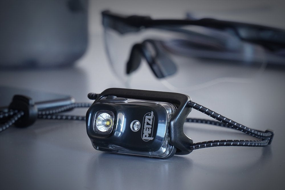 Latarka czołowa Petzl BINDI - Czarny - E102AA00